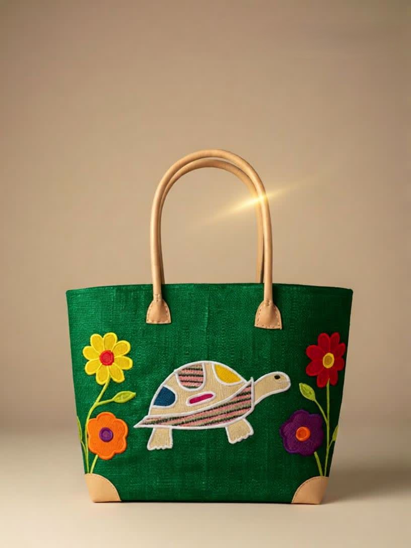 Panier malgache artisanal vert tortue